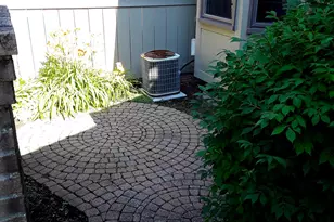 38640 Evonshire, Farmington Hills, MI 48331 - Photo 2