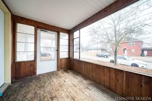 296 W Larch Ave, Muskegon, MI 49441 - Photo 12