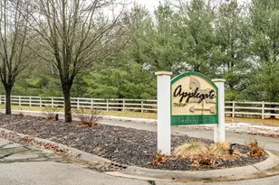 7194 Waltham Dr, Kalamazoo, MI 49009 - Photo 1