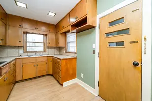 1298 Colfax Ave, Benton Harbor, MI 49022 - Photo 22