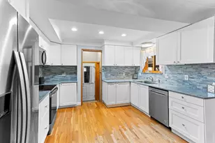 31043 Brown St, Garden City, MI 48135 - Photo 8