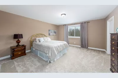 575 E Maple Road, Milford, MI 48381 - Photo 32