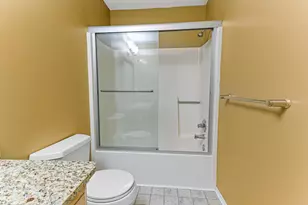 4912 Ashley Ln, Waterford, MI 48329 - Photo 24