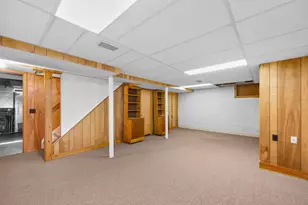 576 Golfview Blvd, Birmingham, MI 48009 - Photo 30