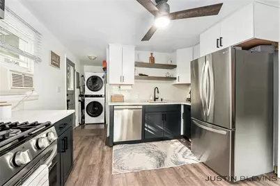 483 Kenwood Street NE, Grand Rapids, MI 49505 - Photo 10