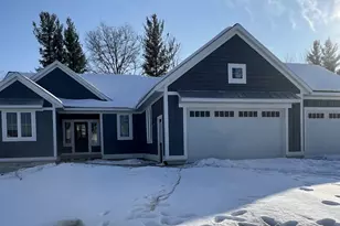 4716 Hidden Ridge Dr, Hudsonville, MI 49426 - Photo 2