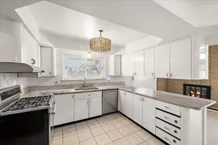 3858 Hughes Dr, Warren, MI 48092 - Photo 22