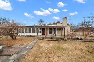 3858 Hughes Dr, Warren, MI 48092 - Photo 10