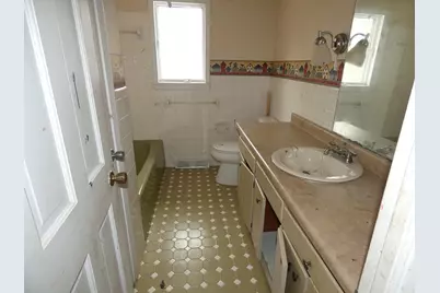 1968 Colfax Avenue, Benton Harbor, MI 49022 - Photo 32