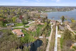 2330 N Pine Center Dr, West Bloomfield, MI 48323 - Photo 58