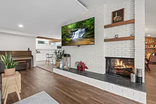 2330 N Pine Center Dr, West Bloomfield, MI 48323 - Photo 20