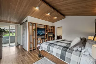 2330 N Pine Center Dr, West Bloomfield, MI 48323 - Photo 32