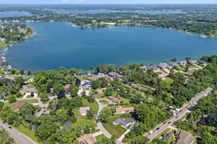 2330 N Pine Center Dr, West Bloomfield, MI 48323 - Photo 62