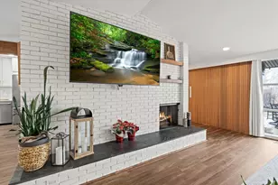 2330 N Pine Center Dr, West Bloomfield, MI 48323 - Photo 18