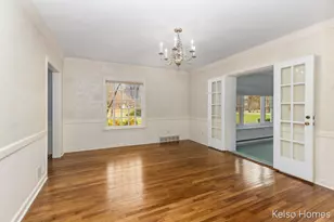 635 N Linden St, Marshall, MI 49068 - Photo 10