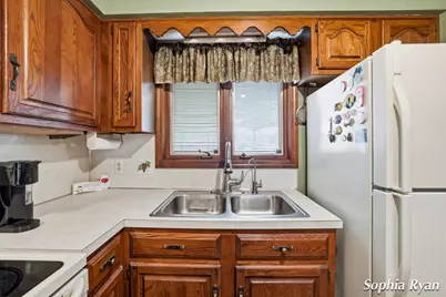 4425 N Valley Drive NE, Grand Rapids, MI 49525 - Photo 4