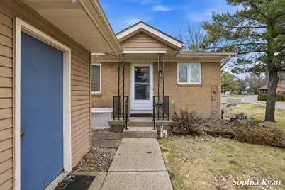 4425 N Valley Drive NE, Grand Rapids, MI 49525 - Photo 2