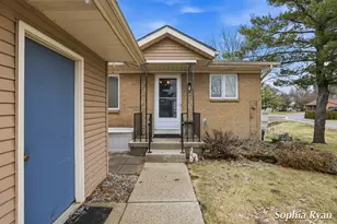 4425 N Valley Dr NE, Grand Rapids, MI 49525 - Photo 2