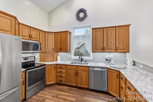 1816 Tiffany Shores Ct, Holland, MI 49424 - Photo 8