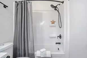 605 Coolidge Ave, Kalamazoo, MI 49006 - Photo 16