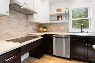 936 Superior St, South Haven, MI 49090 - Photo 14