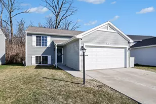 581 Cygnet Lake Dr, Benton Harbor, MI 49022 - Photo 1