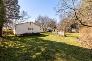 510 W Mechanic St, Stockbridge, MI 49285 - Photo 2