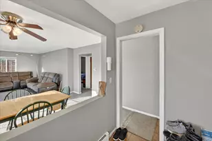 19511 S Greenfield Rd, Detroit, MI 48235 - Photo 12