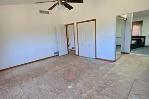 9027 Clover Dr, Milan, MI 48160 - Photo 10