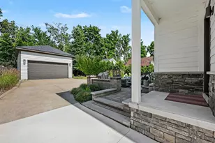 484 Park St, Birmingham, MI 48009 - Photo 96