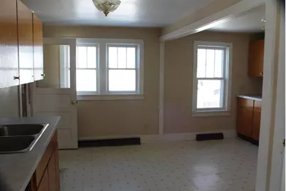 201 W 1st Street, Scottville, MI 49454 - Photo 2