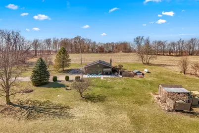 3250 W Hastings Lake Road, Jonesville, MI 49250 - Photo 8