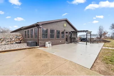 3250 W Hastings Lake Road, Jonesville, MI 49250 - Photo 10