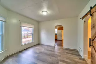 1019 Woodbridge St, Jackson, MI 49203 - Photo 6
