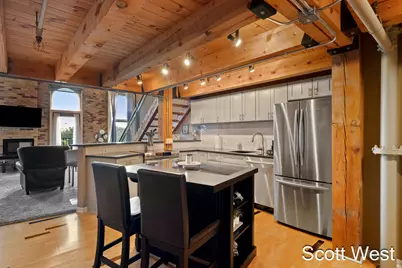 801 Monroe Avenue NW #402, Grand Rapids, MI 49503 - Photo 8
