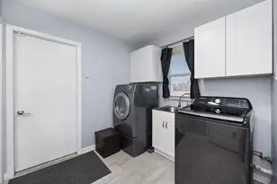 13468 Mair Dr, Sterling Heights, MI 48313 - Photo 20