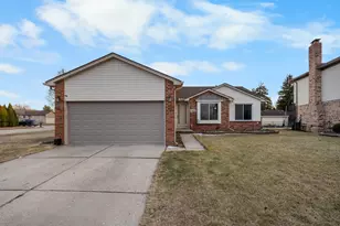 13468 Mair Dr, Sterling Heights, MI 48313 - Photo 2