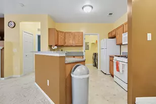 23790 Northstone Village Dr, Taylor, MI 48180 - Photo 10