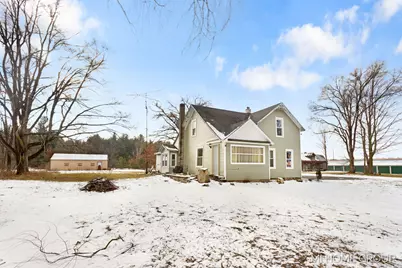 20449 W Howard City-Edmore, Howard City, MI 49329 - Photo 2