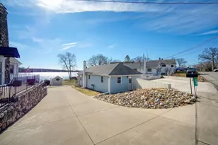 298 Ackerson Lake Dr, Jackson, MI 49201 - Photo 1