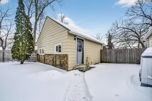 560 Paris Ave, Lansing, MI 48910 - Photo 20