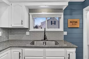 560 Paris Ave, Lansing, MI 48910 - Photo 10