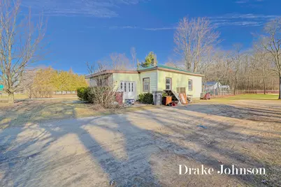 2474 Evanston Avenue, Muskegon, MI 49442 - Photo 2