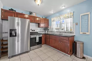 29726 Red Cedar Dr, Flat Rock, MI 48134 - Photo 10