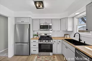 519 Faircrest Ave NW, Grand Rapids, MI 49534 - Photo 8