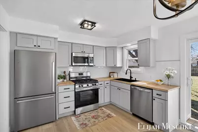 519 Faircrest Avenue NW, Grand Rapids, MI 49534 - Photo 10