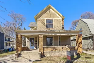 921 Fairmount St SE, Grand Rapids, MI 49506 - Photo 2