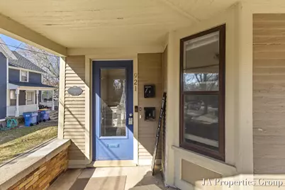 921 Fairmount Street SE, Grand Rapids, MI 49506 - Photo 2