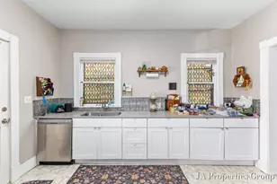 921 Fairmount St SE, Grand Rapids, MI 49506 - Photo 30