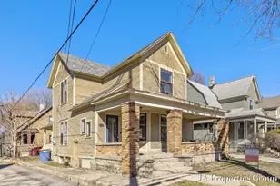 921 Fairmount St SE, Grand Rapids, MI 49506 - Photo 2
